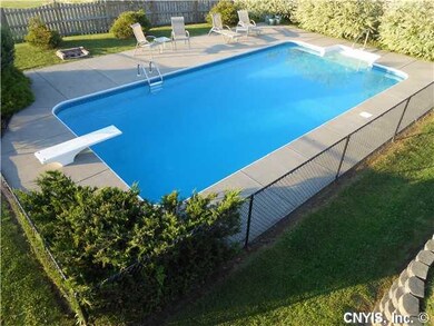 104 Bette Cir, Chittenango, NY 13037 - photo 2