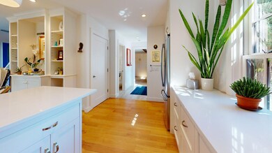 34 Pearl St unit 2, Provincetown, MA 02657 - photo 5