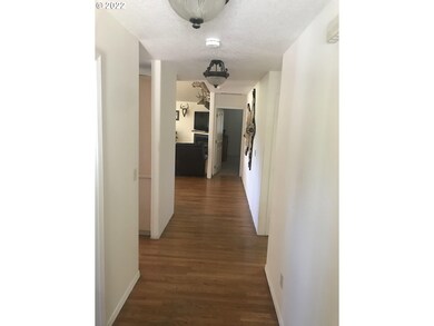 17200 S Monroe Ln, Mulino, OR 97042 - photo 4