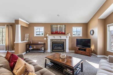 1404 Woodfield Ln, Zeeland, MI 49464 - photo 2