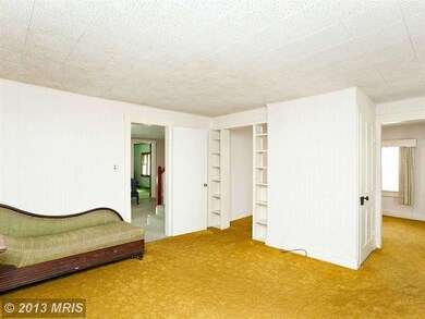 833 Redland Rd, Cross Junction, VA 22625 - photo 4