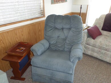 LIVING ROOM RECLINER
