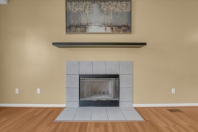 23-5754 Lockwood Dr-23