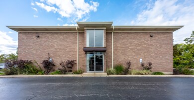 484 N Addison Ave unit 101E, Elmhurst, IL 60126 - photo 2