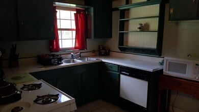 712 Simmons St, Picayune, MS 39466 - photo 3