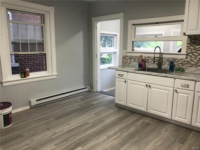 719 S 5th St, Allentown, PA 18103 - photo 4