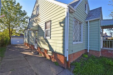 5206 Joseph St, Maple Heights, OH 44137 - photo 2