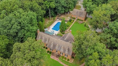 Private country retreat on 7.94 acres perfect for