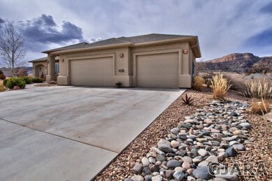 Heated 3 Car Garage