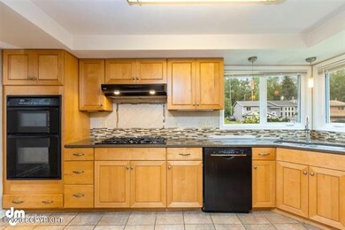 33-Kitchen-ELKO0097
