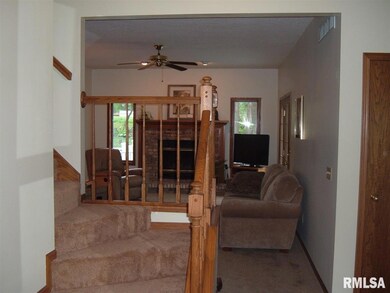 1006 Emerald Woods Ct, Davenport, IA 52806 - photo 2