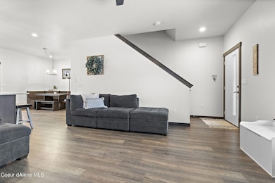 7-web-or-mls-4309-n-donovan-ln