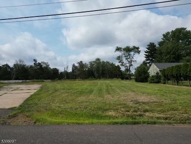 56 Gates Rd, Franklin Township, NJ 08873 - photo 4