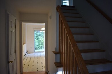 189 Cherry Ln, Amherst, MA 01002 - photo 3