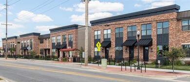 334 N Indiana Ave, Crown Point, IN 46307 - photo 4