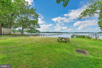 1213 Hawthorne St, Shady Side, MD 20764 - photo 2