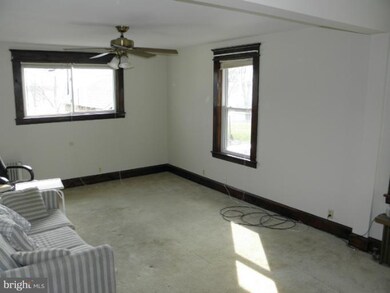 7709 Bayfront Rd, Sparrows Point, MD 21219 - photo 3