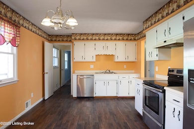 402 Dogwood Dr, Mount Washington, KY 40047 - photo 6