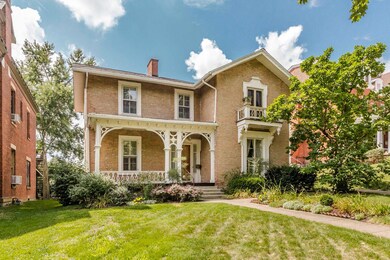 127 N Franklin St 04