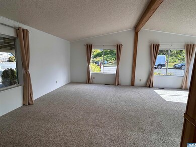 Vaulted Ceilings in Living/Dining Room