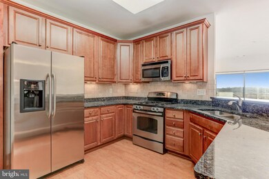 8425 Peace Lily Ct unit 411, Lorton, VA 22079 - photo 4