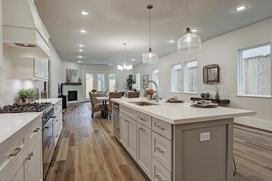 814 E 24th St, Houston, TX 77009 - photo 6