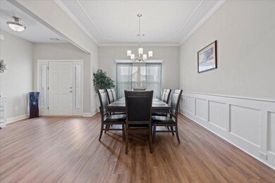 Open Foyer-Dining Space