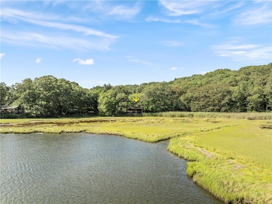 991 Middlebridge Rd, Wakefield, RI 02879 - photo 2