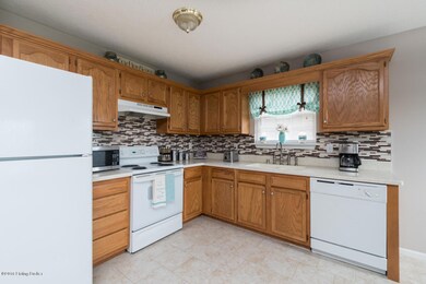 184 Aulbern Dr W, Mount Washington, KY 40047 - photo 6