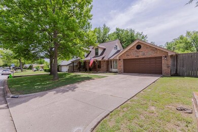 1145 Henson Dr, Hurst, TX 76053 - photo 4