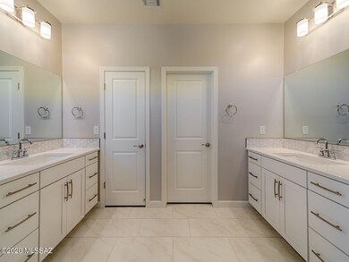 006_Owner's Bath