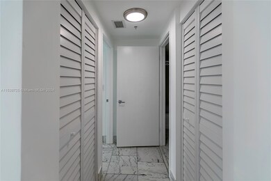 One Miami East Tower unit 3210, Unincorporated Dade County, FL 33131 - photo 7