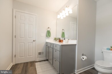 525 Stonewall St, Strasburg, VA 22657 - photo 7