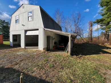 482 Mammoth Rd, Londonderry, NH 03053 - photo 3