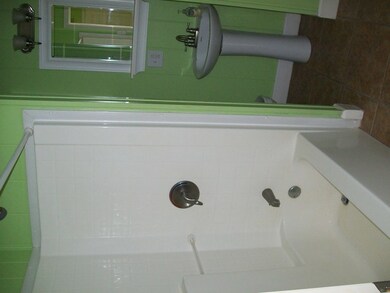 407 Azalea Blvd, Douglas, GA 31533 - photo 6