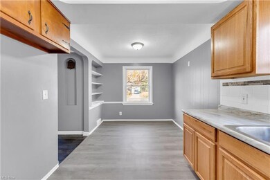 18412 Libby Rd, Maple Heights, OH 44137 - photo 5