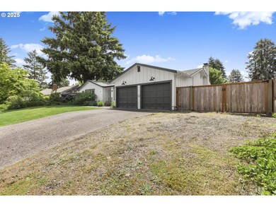 374 Carthage Ave, Eugene, OR 97404 - photo 4