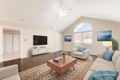 2464 Meadow Glade Dr unit 2464, Hilliard, OH 43026 - photo 4