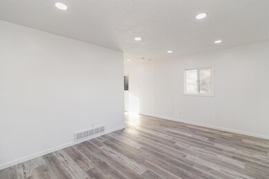 524 N Cline Ave, Griffith, IN 46319 - photo 7