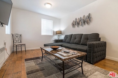 5249 Satsuma Ave unit C, North Hollywood, CA 91601 - photo 2