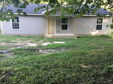 683 Hendrixson Dr, Manchester, TN 37355 - photo 2