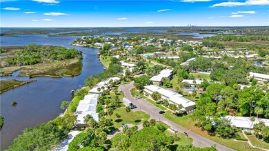 11549 W Bayshore Dr, Crystal River, FL 34429 - photo 4