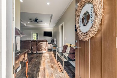 1014_HamptonAve-06