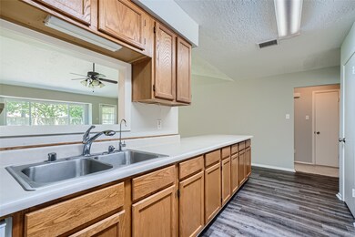 16635 Townes Rd, Friendswood, TX 77546 - photo 6