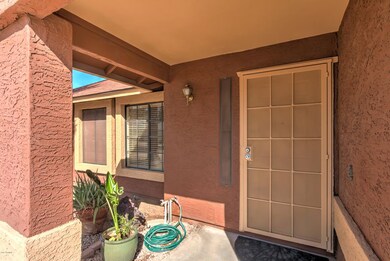 668 W Shawnee Dr-7
