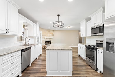 126 Wood Manor Ln, Sour Lake, TX 77659 - photo 5