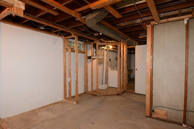 2310 Corona Rd, Waukegan, IL 60087 - photo 5