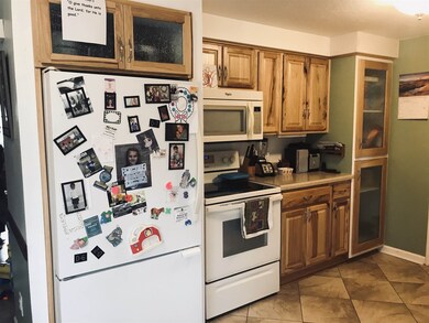 106 S Dewey St, Auburn, IN 46706 - photo 5