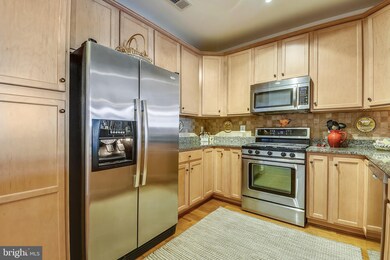 8616 Wintergreen Ct unit 304, Odenton, MD 21113 - photo 7