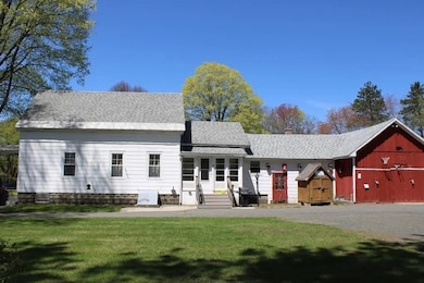 40 Conway St, South Deerfield, MA 01373 - photo 3